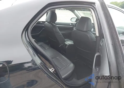 2010 Volkswagen Jetta Limited Edition из США, поврежденный, VIN 3VWRZ7AJ0AM105047